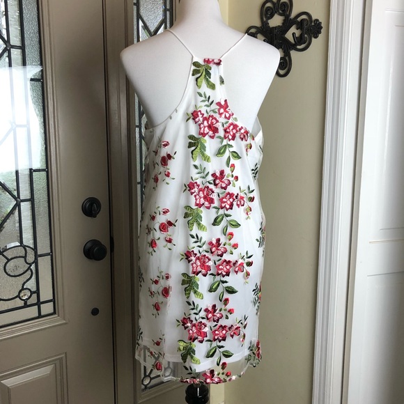 Embroidered Floral dress - NWT Size Small - Picture 7 of 8